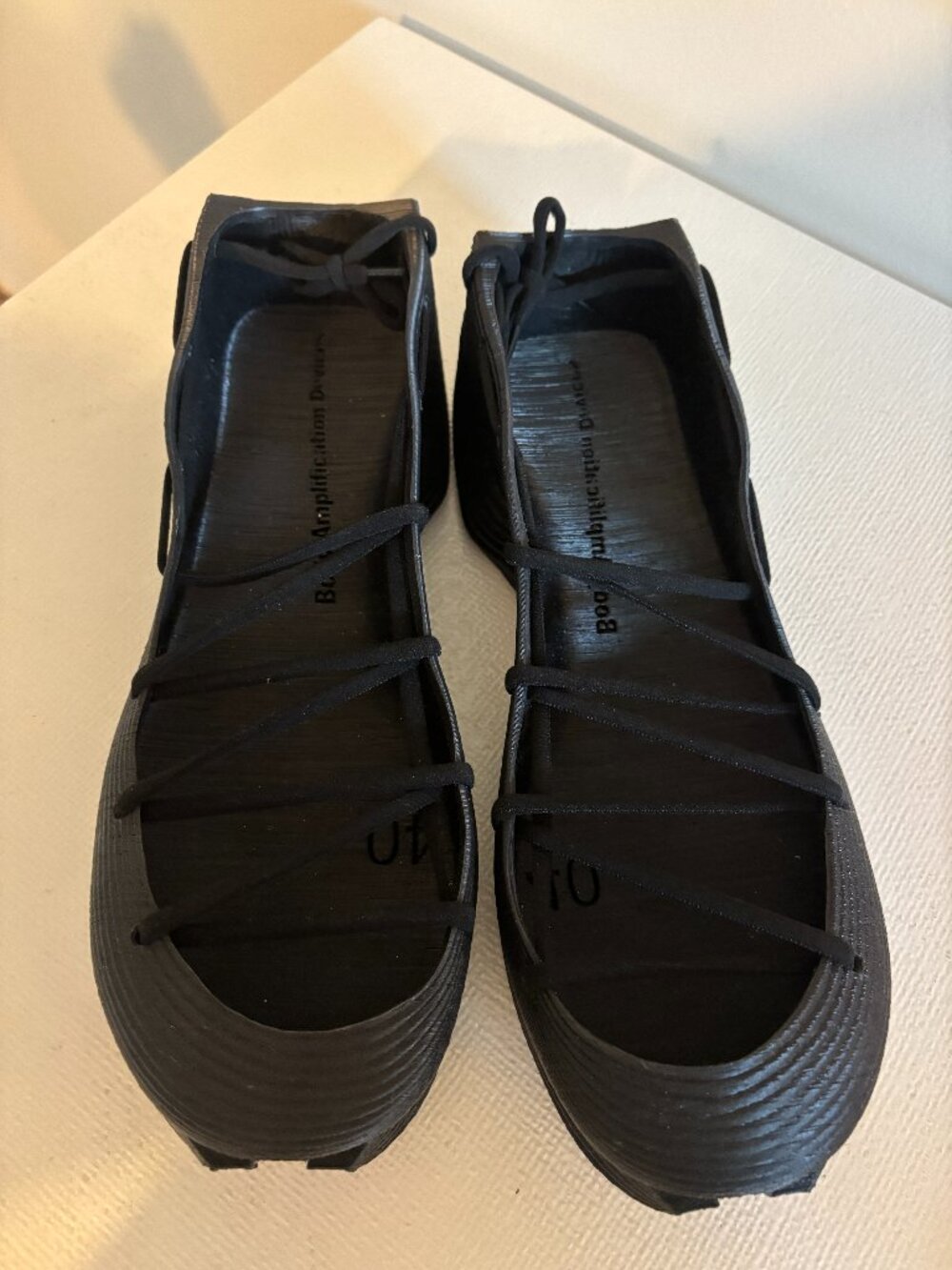 Body Amplification Devices Laced Rubber Runners